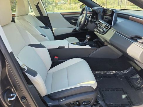 New 2025 Lexus ES 350 350 image 10