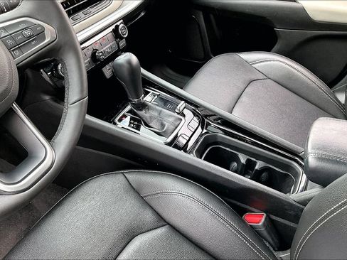 Used 2025 Jeep Compass Limited AWD/4WD image 16