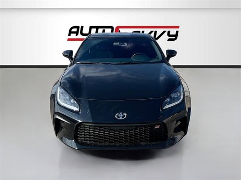 Used 2024 Toyota GR86 image 2