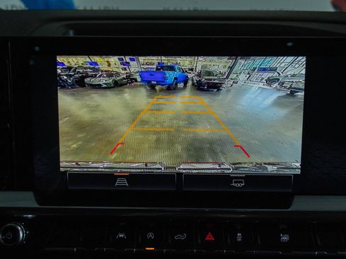 Used 2024 GMC Sierra 1500 Elevation image 7