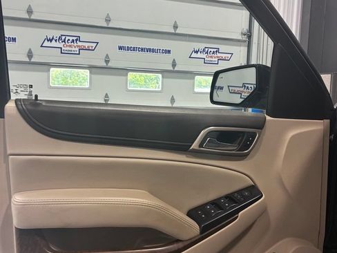 Used 2019 GMC Yukon Denali AWD/4WD image 18