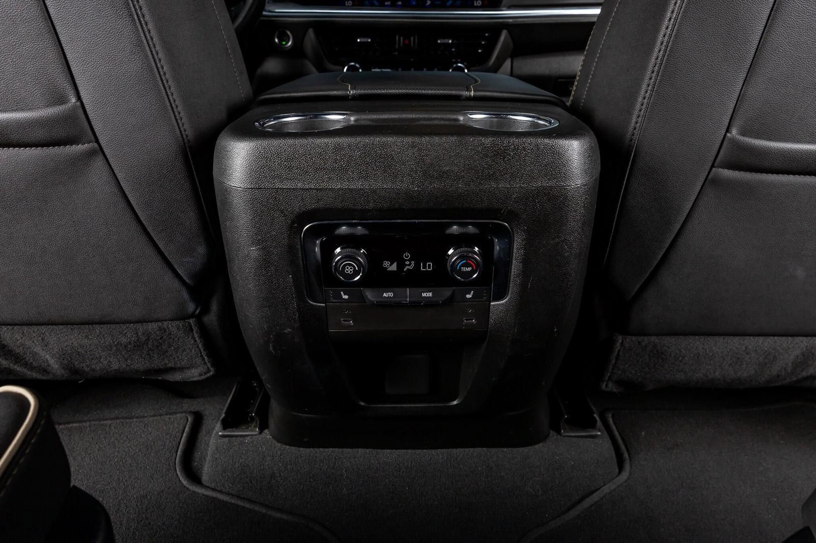 Used 2025 Chevrolet Tahoe Premier AWD/4WD image 29