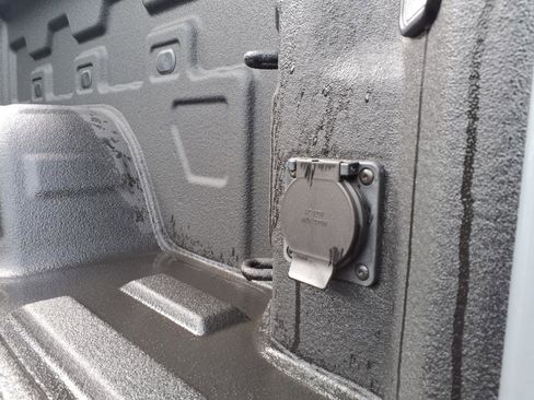 New 2025 GMC Sierra 1500 Denali w/ Technology Package image 5