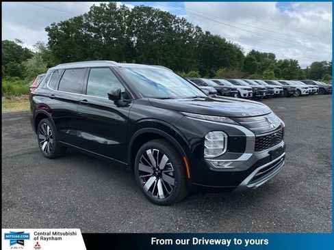 New 2025 Mitsubishi Outlander AWD image 1