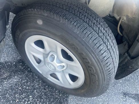 Used 2016 Toyota Tundra SR5 w/ Tow Package image 21