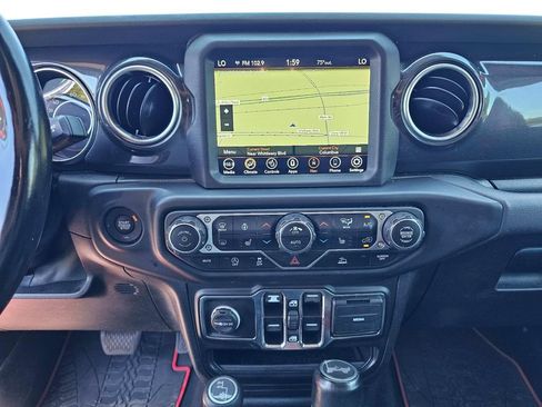Used 2021 Jeep Wrangler Unlimited Sahara AWD/4WD image 25