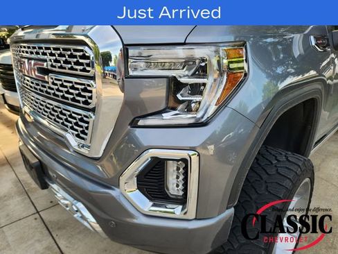 Used 2022 GMC Sierra 1500 Denali w/ Denali Premium Package AWD/4WD image 19