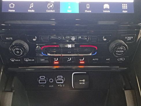 Certified 2024 Jeep Grand Cherokee Limited image 24