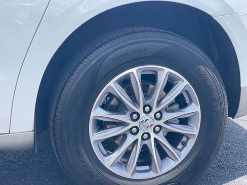 Certified 2024 Buick Enclave Premium image 28