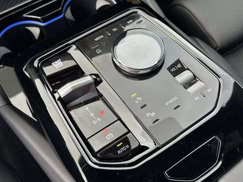 Certified 2026 BMW 530i w/ Premium Package RWD image 21
