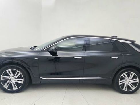 Used 2024 Cadillac Lyriq Tech image 8