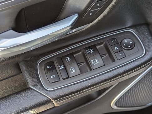 Used 2024 RAM 1500 Laramie image 28