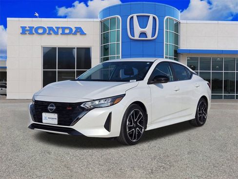 Used 2024 Nissan Sentra SR image 7