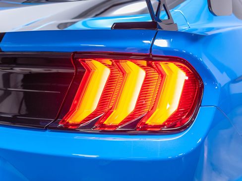 Used 2022 Ford Mustang Shelby GT500 w/ Carbon Fiber Track Pack RWD image 56