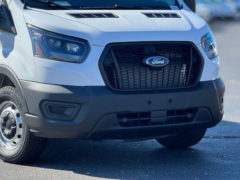 New 2025 Ford Transit 250 148 Medium Roof image 4