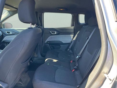 Certified 2023 Jeep Compass Sport image 28