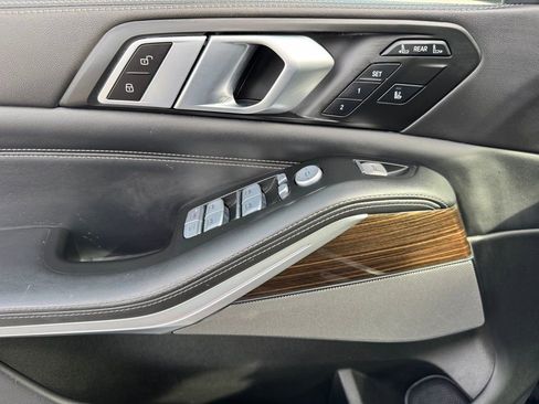 Used 2023 BMW X7 xDrive40i image 41