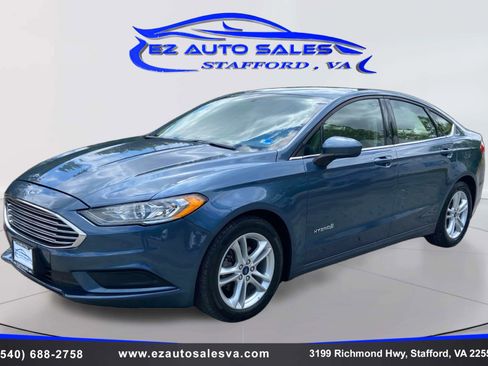 Used 2018 Ford Fusion SE FWD image 1