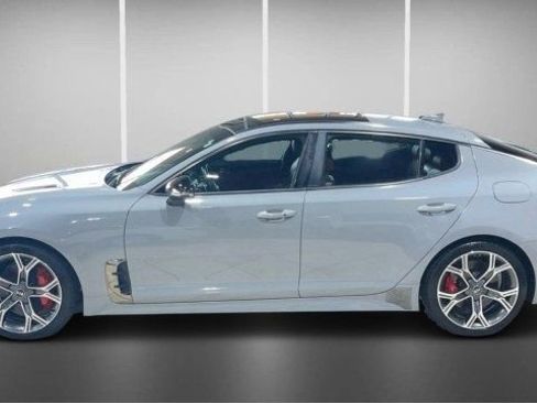 Used 2019 Kia Stinger GT1 image 7