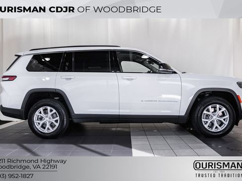 Certified 2024 Jeep Grand Cherokee L Limited w/ Luxury Tech Group II image 3