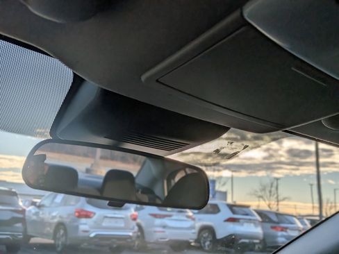 Used 2024 Nissan Sentra SV image 31