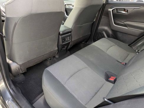 Used 2020 Toyota RAV4 XLE w/ Convenience Package image 17