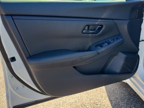 Certified 2025 Nissan Sentra S image 17