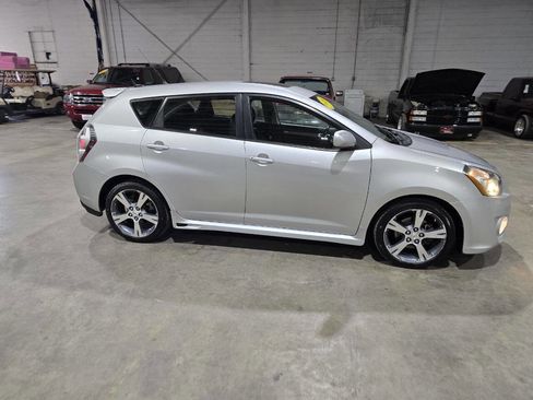 Used 2009 Pontiac Vibe GT FWD image 16