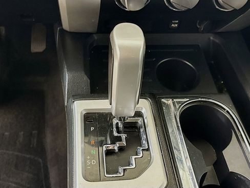 Used 2017 Toyota Tundra SR5 image 17