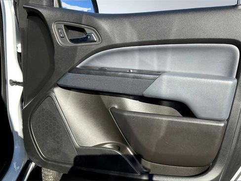 Used 2022 Chevrolet Colorado Z71 image 24