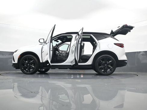 Used 2022 Chevrolet Blazer RS w/ Enhanced Convenience Package AWD/4WD image 34