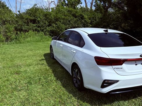 Used 2019 Kia Forte LXS FWD image 6