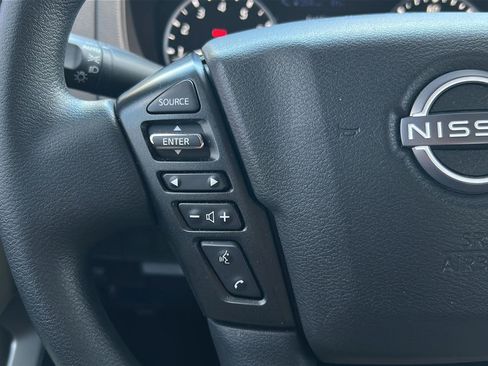 Used 2025 Nissan Frontier SV RWD image 11