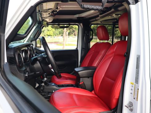 Used 2020 Jeep Gladiator Sport w/ Quick Order Package 24S AWD/4WD image 11