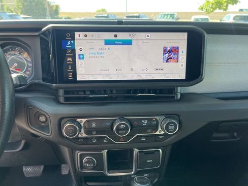 Used 2024 Jeep Wrangler Sport image 15