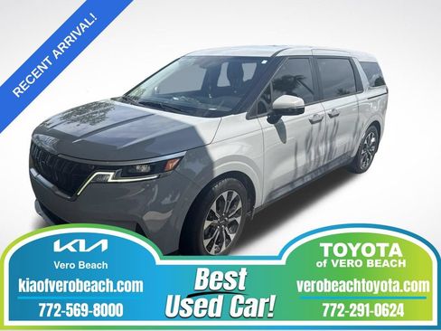 Used 2023 Kia Carnival EX FWD image 1