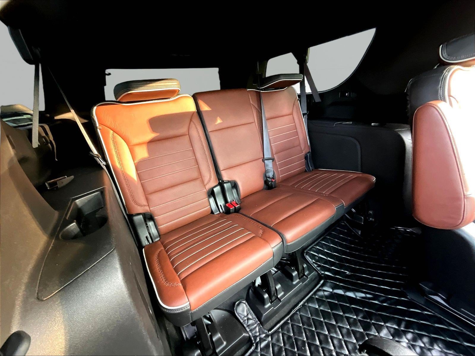 Used 2023 GMC Yukon XL Denali Ultimate w/ LPO, Floor Liner Package AWD/4WD image 26