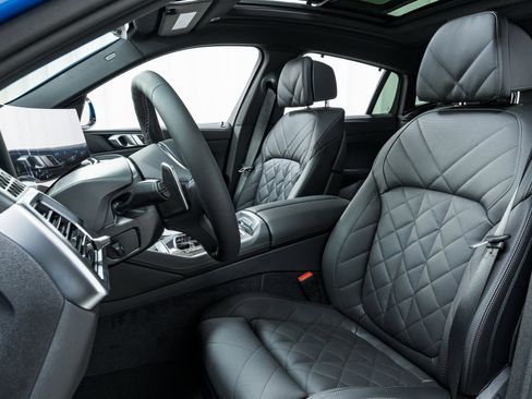 Used 2025 BMW X6 M60i w/ Executive Package image 14