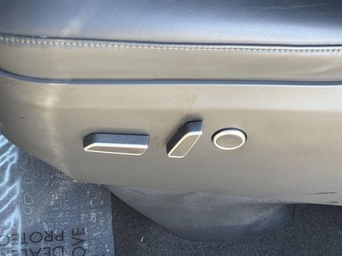 Used 2022 Tesla Model X Plaid image 23