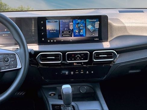 New 2027 Nissan Sentra SV FWD image 6
