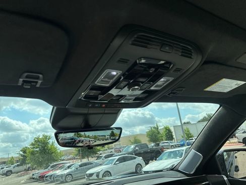 New 2026 Cadillac Escalade Platinum Sport w/ LPO, ONYX Package image 29