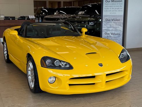 Used 2005 Dodge Viper SRT-10 RWD image 14