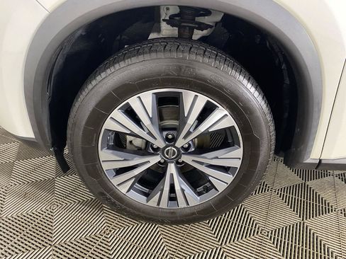 Used 2021 Nissan Rogue SV AWD/4WD image 28