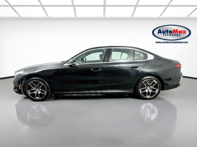 Used 2026 BMW 530i xDrive AWD/4WD image 9