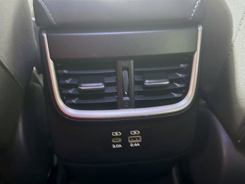 Used 2024 Subaru Outback Premium AWD/4WD image 24