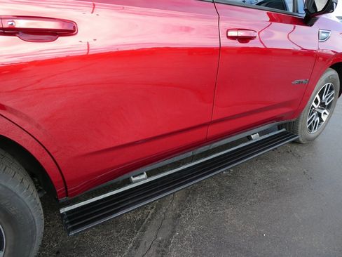 Used 2021 GMC Yukon AT4 w/ AT4 Premium Plus Package image 5