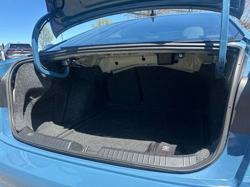 Used 2025 Volkswagen Jetta SE w/ Sunroof Package FWD image 14