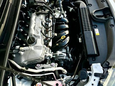 Used 2022 Toyota Corolla LE FWD image 30