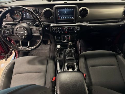 Used 2021 Jeep Gladiator Sport AWD/4WD image 4