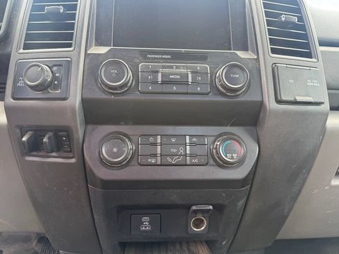 Used 2020 Ford F250 XL w/ Power Equipment Group AWD/4WD image 23